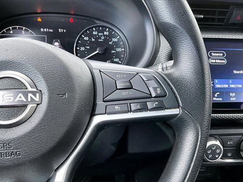 Used 2023 Nissan Kicks SV image 11