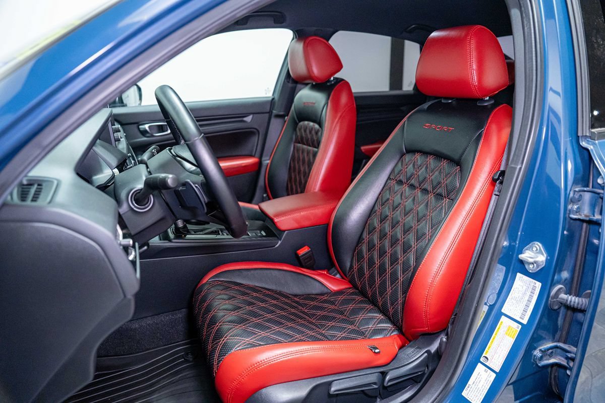 Used 2025 Honda Civic Sport image 13