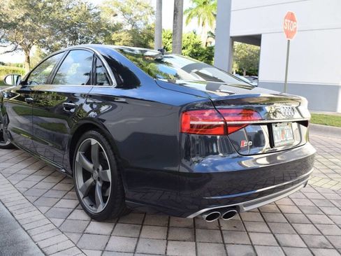 Used 2015 Audi S8 image 5