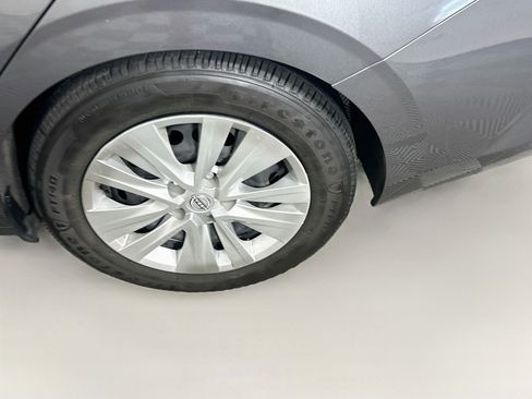 Used 2025 Nissan Sentra S FWD image 11