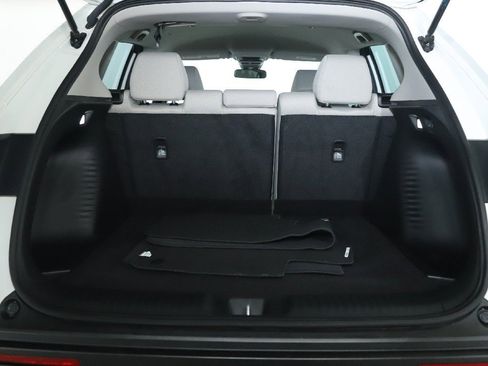 Used 2023 Honda HR-V LX image 29