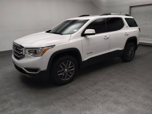 Used 2019 GMC Acadia SLT AWD/4WD image 2