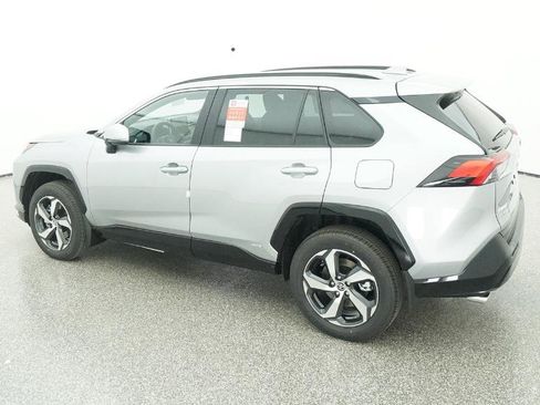 New 2025 Toyota RAV4 SE image 11