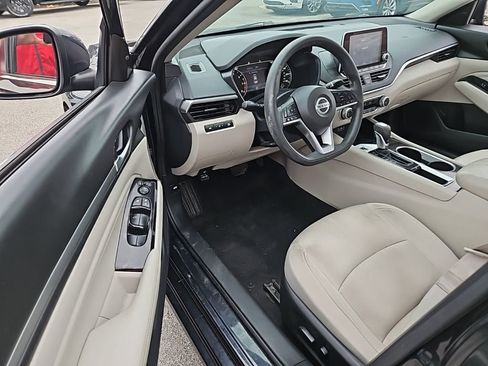 Used 2021 Nissan Altima 2.5 SV image 6