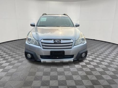 Used 2014 Subaru Outback 2.5i Limited AWD/4WD image 3