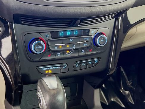 Used 2018 Ford Escape Titanium image 17