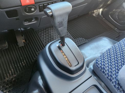 New 2024 Chevrolet Low Cab Forward image 19