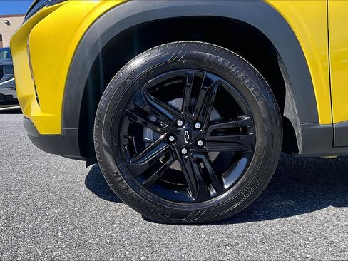 Used 2024 Chevrolet Trax ACTIV w/ Sunroof Package image 8