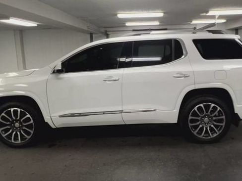 Certified 2022 GMC Acadia Denali w/ GMC Pro Grade Package AWD/4WD image 6