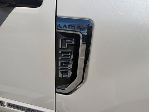Used 2019 Ford F350 Lariat w/ Tow Technology Bundle image 11