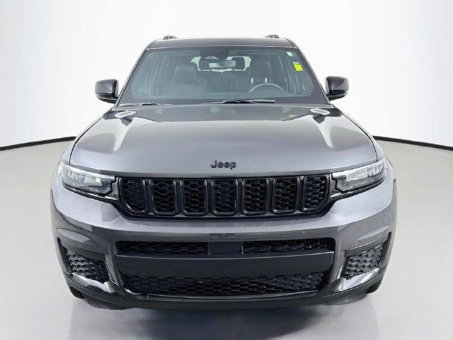 Used 2024 Jeep Grand Cherokee L Altitude AWD/4WD image 2