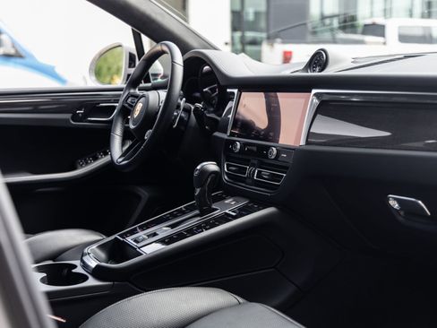 Certified 2024 Porsche Macan GTS AWD/4WD image 47