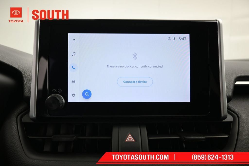 Used 2025 Toyota RAV4 XLE AWD/4WD image 16