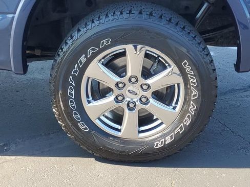 Used 2019 Ford F150 Lariat w/ Equipment Group 502A Luxury AWD/4WD image 8