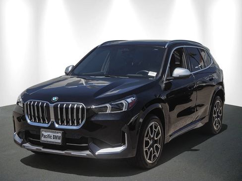 Certified 2023 BMW X1 xDrive28i w/ Premium Package AWD/4WD image 3