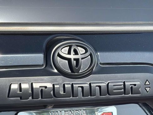 Certified 2024 Toyota 4Runner TRD Off-Road Premium w/ Moonroof Package AWD/4WD image 6