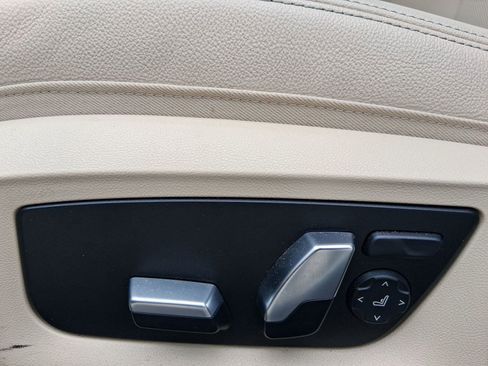 Certified 2023 BMW 530e w/ Executive Package image 13