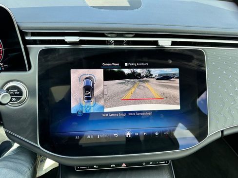 Used 2025 Mercedes-Benz E 350 4MATIC Sedan image 18