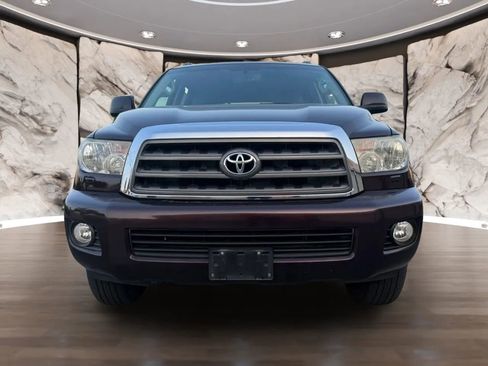 Used 2015 Toyota Sequoia SR5 w/ Premium Package RWD image 2