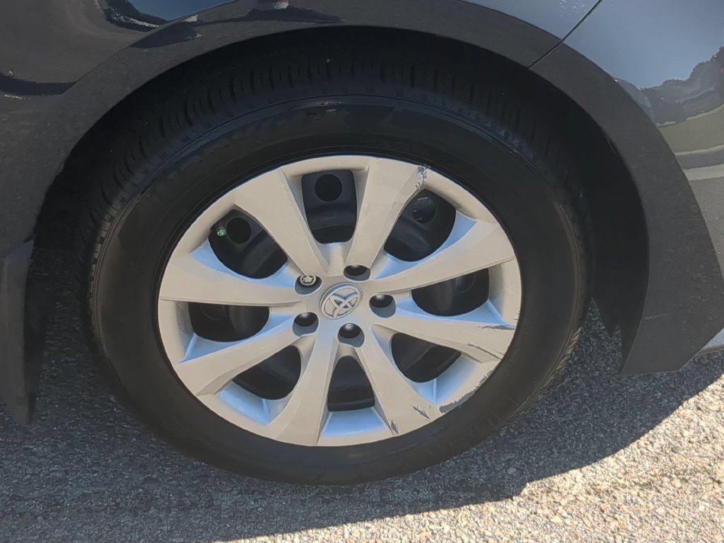 Used 2026 Toyota Corolla LE FWD image 14