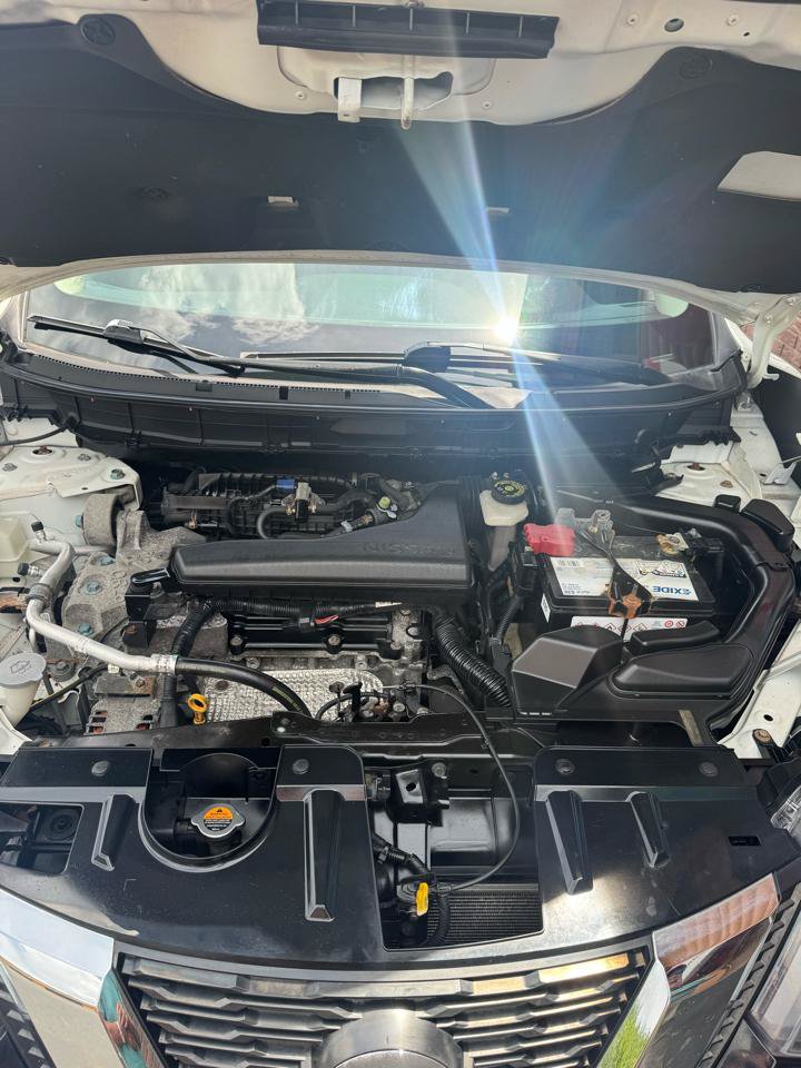Used 2017 Nissan Rogue SV AWD/4WD image 19