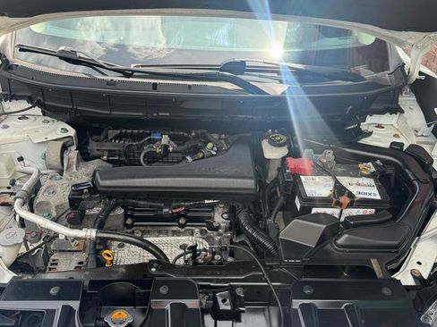 Used 2017 Nissan Rogue SV AWD/4WD image 19