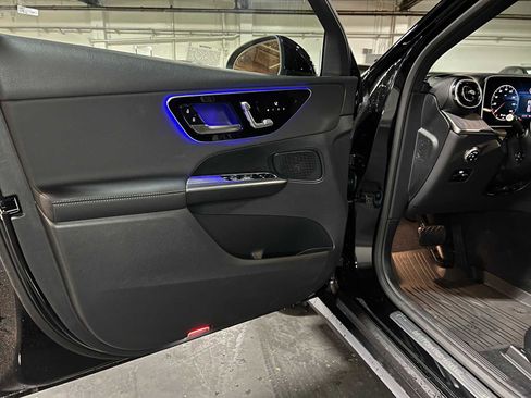 Used 2026 Mercedes-Benz GLC 300 4MATIC image 20