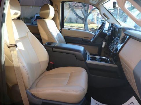 Used 2015 Ford F350 Lariat w/ Chrome Package image 29