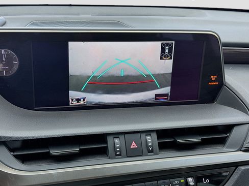 Used 2019 Lexus ES 350 w/ Accessory Package FWD image 10