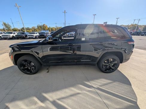 New 2025 Jeep Grand Cherokee Limited w/ Black Appearance Package image 7