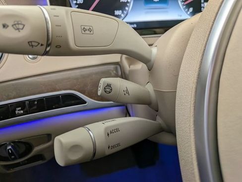 Used 2015 Mercedes-Benz S 550 4MATIC Sedan image 9