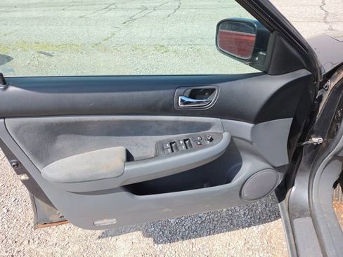 Used 2005 Honda Accord LX image 20