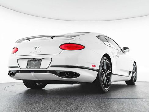 Used 2024 Bentley Continental GT image 22
