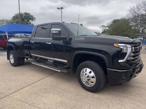 Used 2024 Chevrolet Silverado 3500 High Country image 6