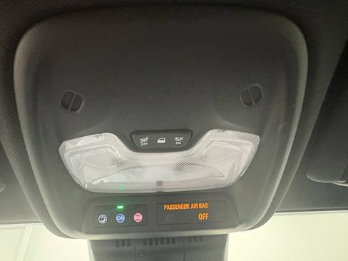 Used 2025 Chevrolet Colorado W/T w/ Advanced Trailering Package RWD image 32