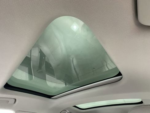 Used 2018 Porsche Panamera 4 image 26