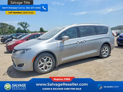 Used 2018 Chrysler Pacifica Touring-L Plus w/ Tire & Wheel Group