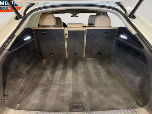 Used 2019 Audi Q8 Premium Plus AWD/4WD image 21