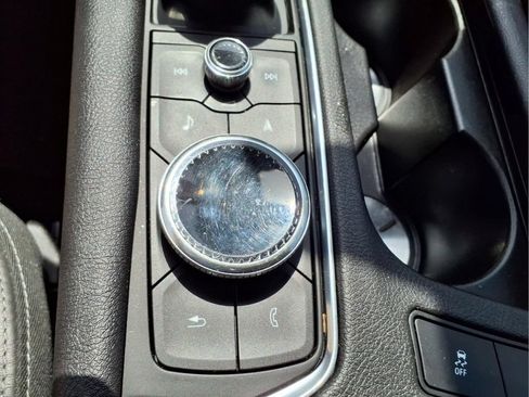 Used 2023 Cadillac XT5 Premium Luxury AWD/4WD image 17