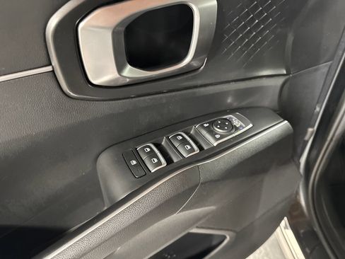 Used 2022 Kia Sorento LX FWD image 15