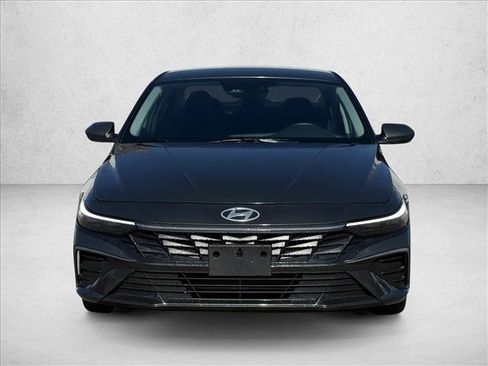Certified 2024 Hyundai Elantra SEL FWD image 2