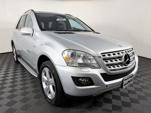 Used 2010 Mercedes-Benz ML 350 BlueTEC 4MATIC image 5