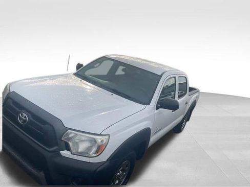 Used 2014 Toyota Tacoma 2WD Double Cab image 9