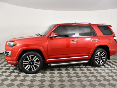 Used 2018 Toyota 4Runner Limited w/ Convenience Package AWD/4WD image 9