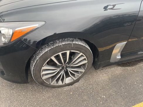 Used 2019 Kia Stinger image 11