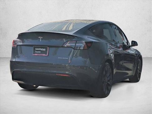 Used 2022 Tesla Model Y Performance image 6