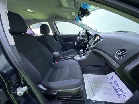 Used 2014 Chevrolet Cruze LT image 28