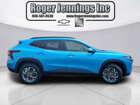 Used 2026 Chevrolet Trax LT w/ Driver Confidence Package FWD image 5