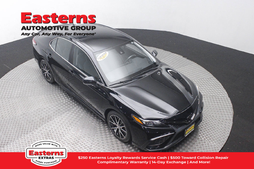 Used 2023 Toyota Camry SE FWD image 4