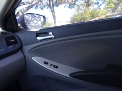 Used 2014 Hyundai Accent GLS w/ Option Group 2 image 39
